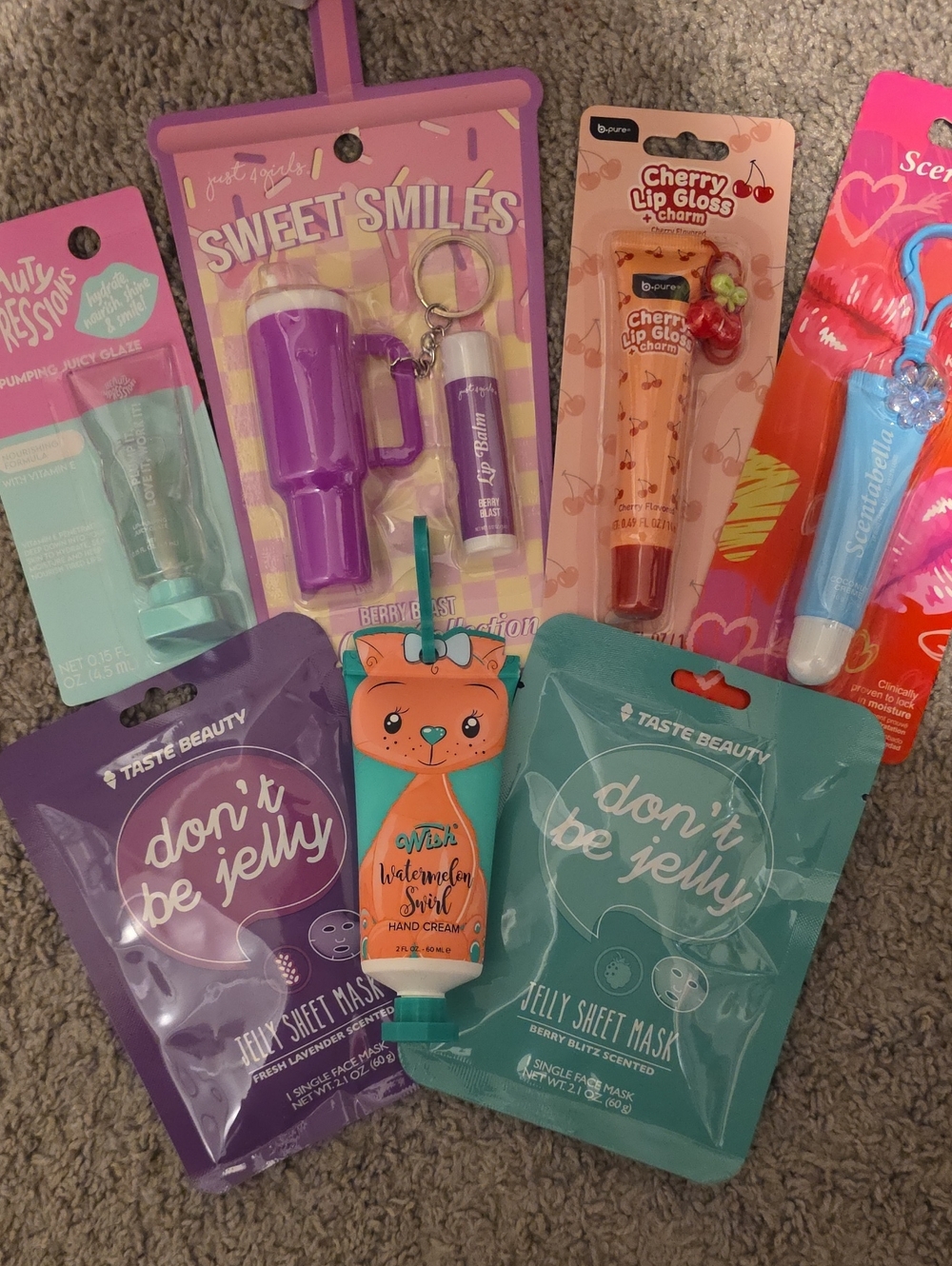 NWT Coquette Girls Pamper Beauty Box - Mini Tumbler Lip Balm Charm Sheet Masks